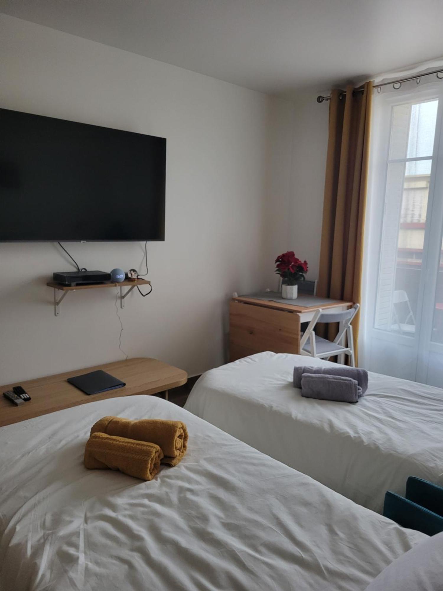 Amazing Apartment A Stone'S Throw From The City Of Lights - Paris Clichy Exterior photo